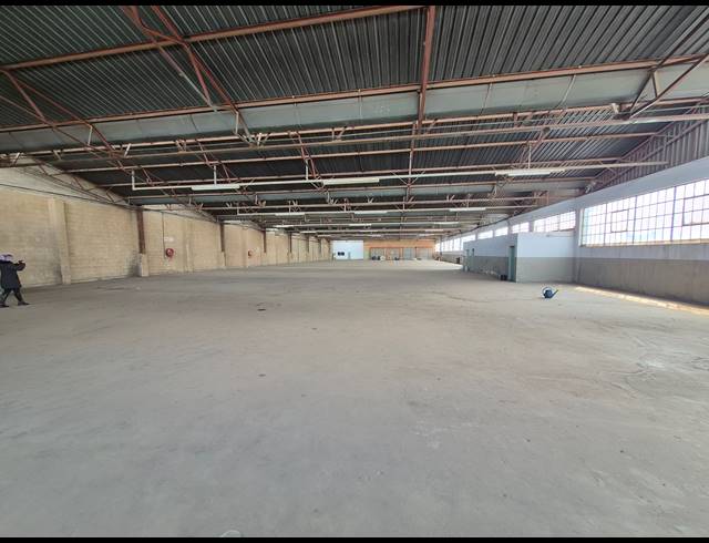 2,800M² WAREHOUSE TO LET IN HERIOTDALE